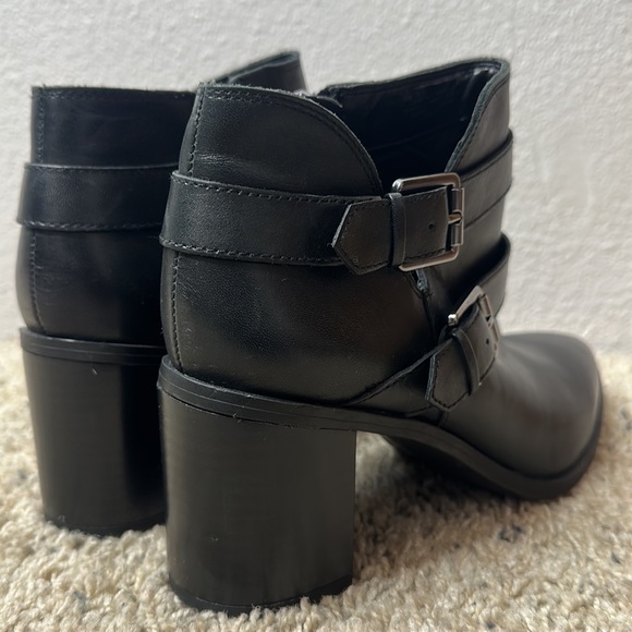 Franco Sarto Buck Ankle Booties, size 7.5M - Picture 5 of 15